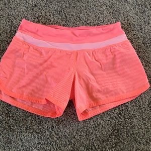 Lululemon Groovy Run Shorts- Size 6
